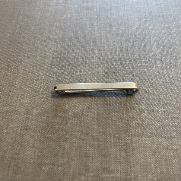 Plain rose gold bar pin