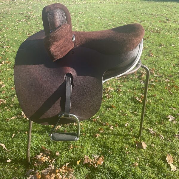 Rob Jenkins Turner Saddle 14"