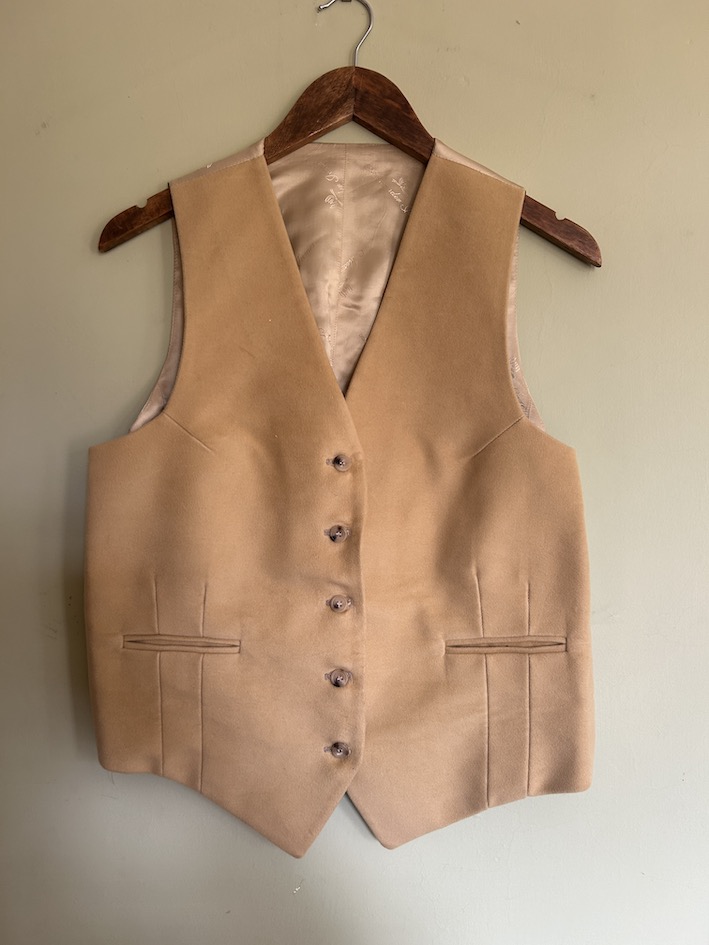 Alexander James Buff Waistcoat. Size 14/16