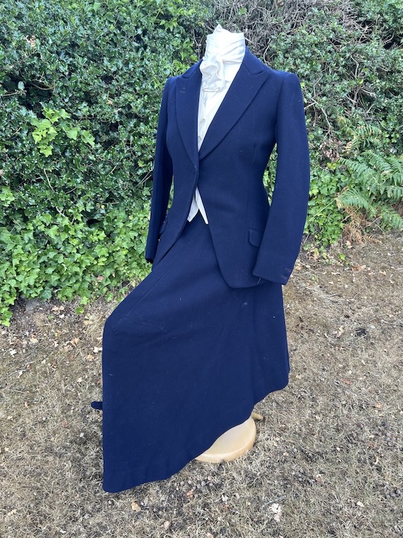 34" Vintage Navy (EL12)