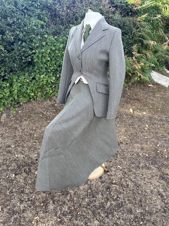 36" Robertson & Williams Tweed (SS)